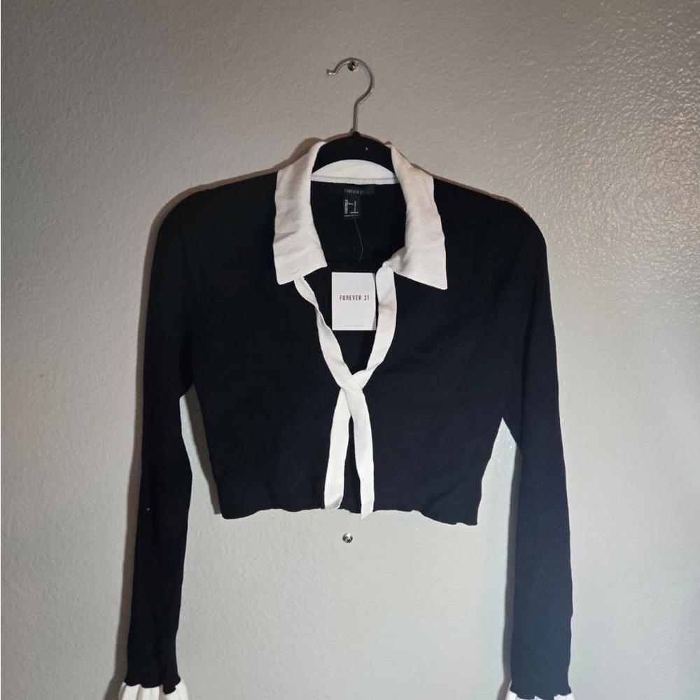 Forever 21 Black and White Collared Blouse